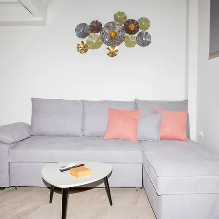 Llanaj 1 By Luxlikehome